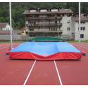 Meeting pole vault landing system
