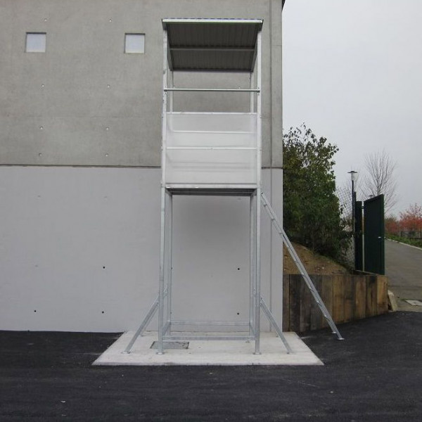 Timing platform with camera stand