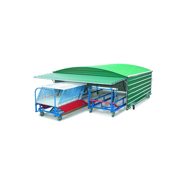 Shed on swiveling wheels for 2 hurdle carts 