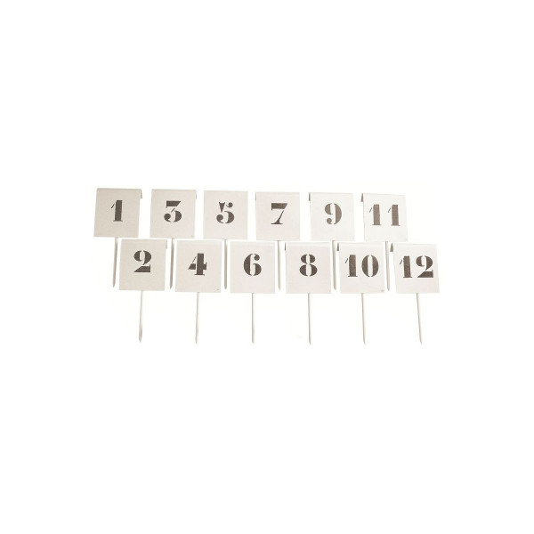 Short throwing distance field markers set of 12